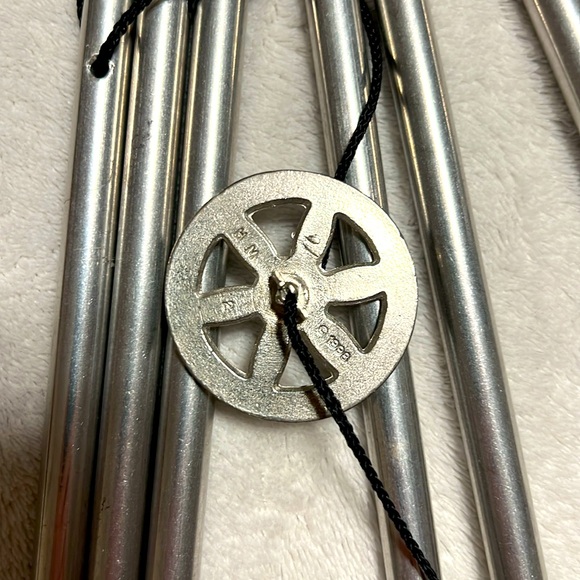 HERITAGE PEWTER. WIND CHIME with SEAHORSE. Handcrafted. 6 Silver Rods. Total 21” - Picture 9 of 10